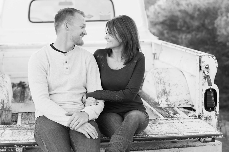 Leah Hope Photography | Phoenix Outdoor Couple Pictures