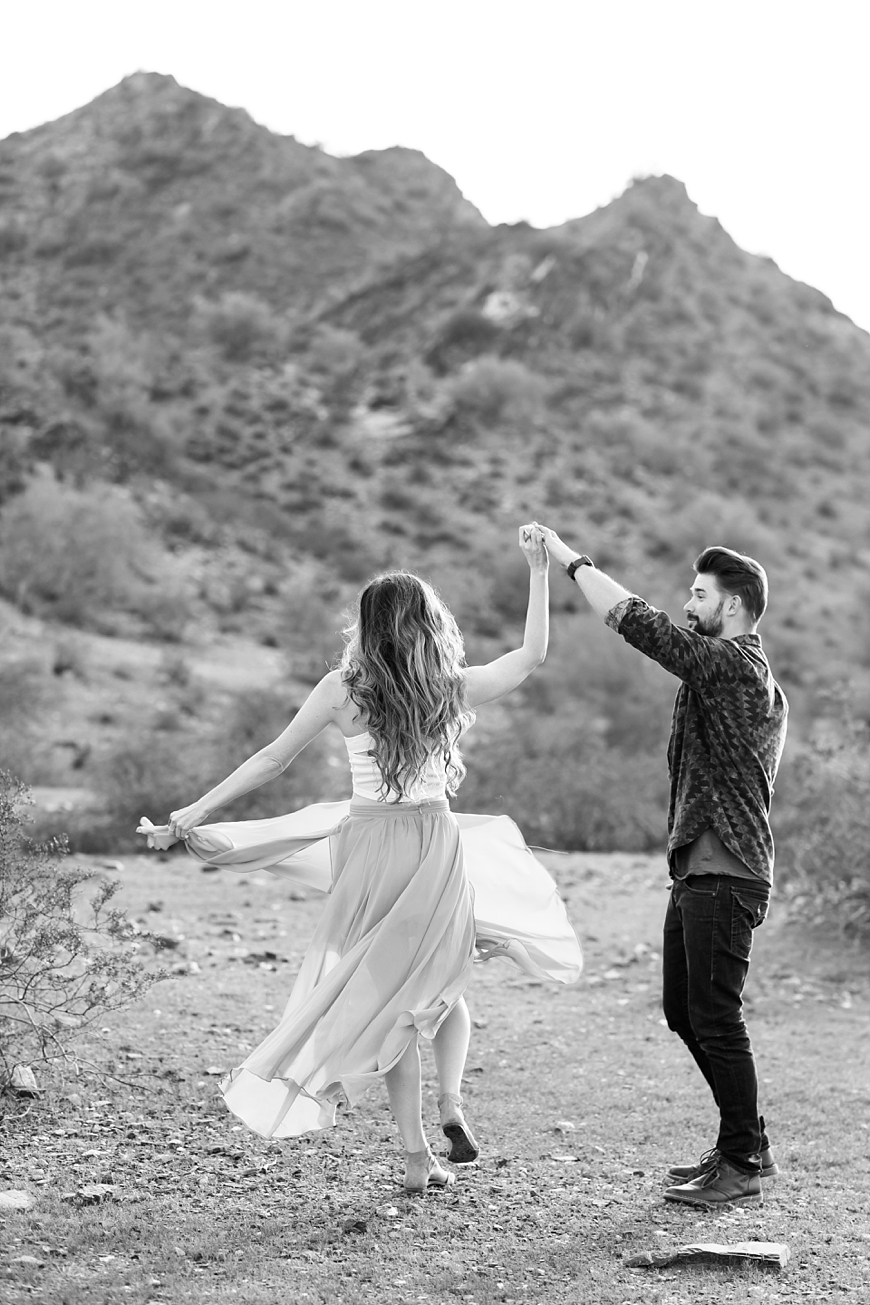 Leah Hope Photography | Piestewa Peak Mountains Phoenix Arizona Desert Romantic Sunset Couple Pictures