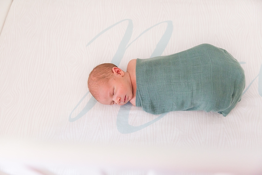 Leah Hope Photography | Phoenix Scottsdale Arizona Indoor Home Lifestyle Newborn Family Pictures
