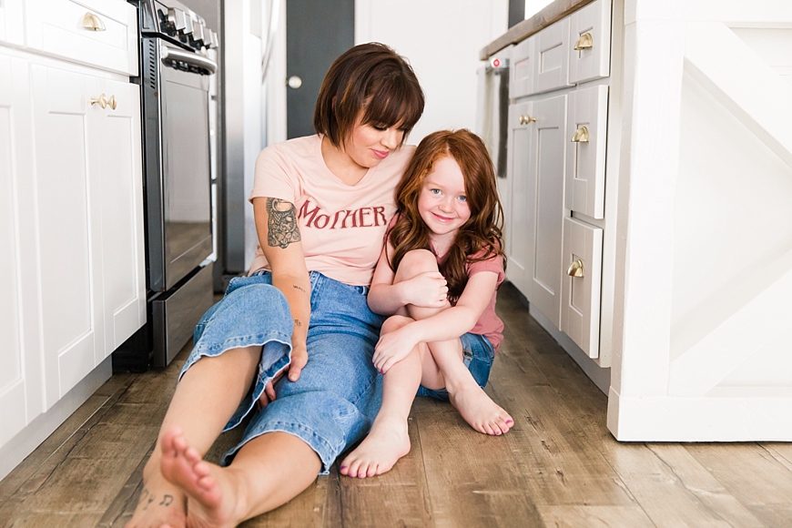 Leah Hope Photography | Phoenix Scottsdale Arizona Indoor Boho Chic Home Donut Lifestyle Mother Daughter Family Pictures