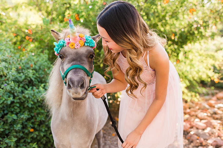 Leah Hope Photography | Scottsdale Phoenix Arizona Mini Horses Magical Unicorn Child Pictures 