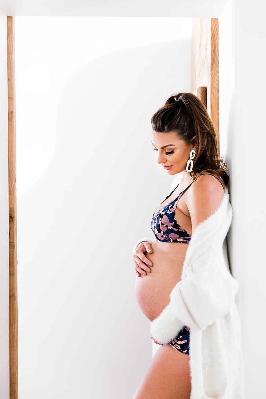 Leah Hope Photography | Scottsdale Phoenix Indoor Interior Design Lifestyle Home Maternity Pregnancy Pictures