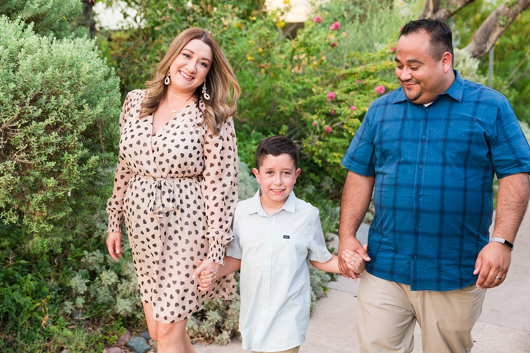 Leah Hope Photography | Phoenix Arizona Old Town Scottsdale Family Pregnancy Announcement Pictures 