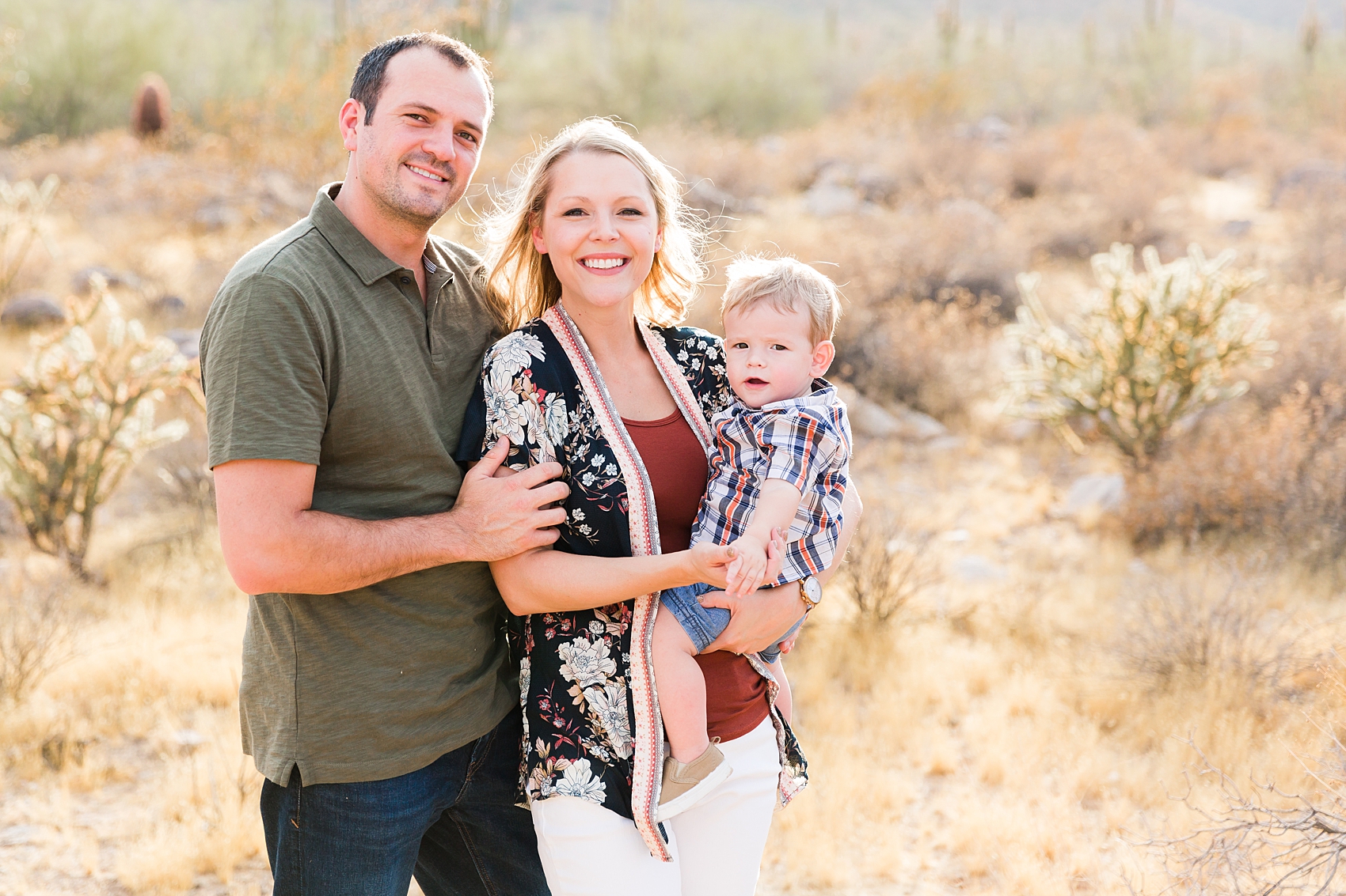 Leah Hope Photography | Scottsdale Phoenix Arizona | White Tank Mountains | Desert Landscape Scenery | Family Pictures | Extended | Baby 