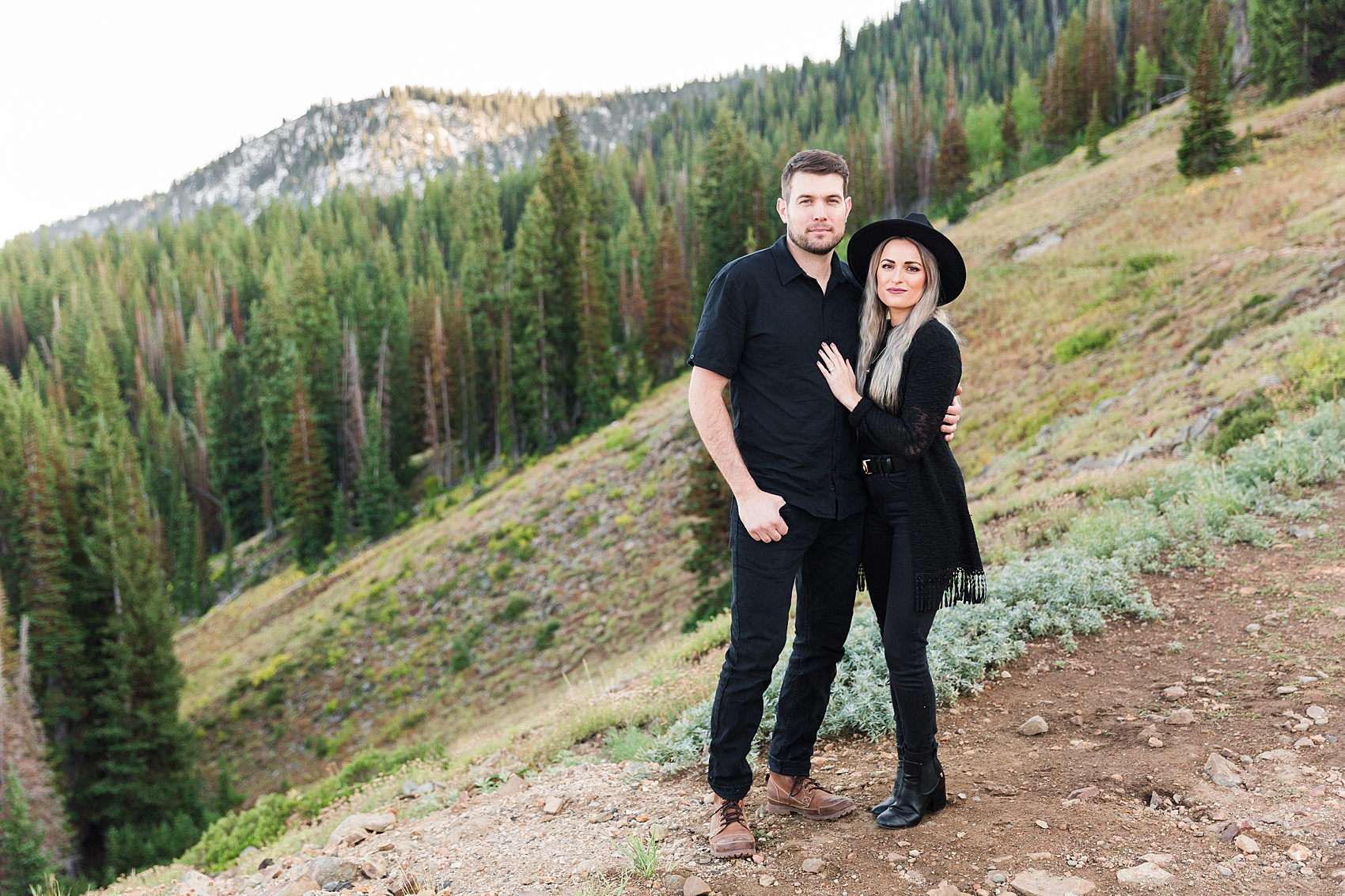 Leah Hope Photography | Salt Lake City Utah | Canyon Greenery Mountains | Family Pictures | What to Wear | Family Poses | Children