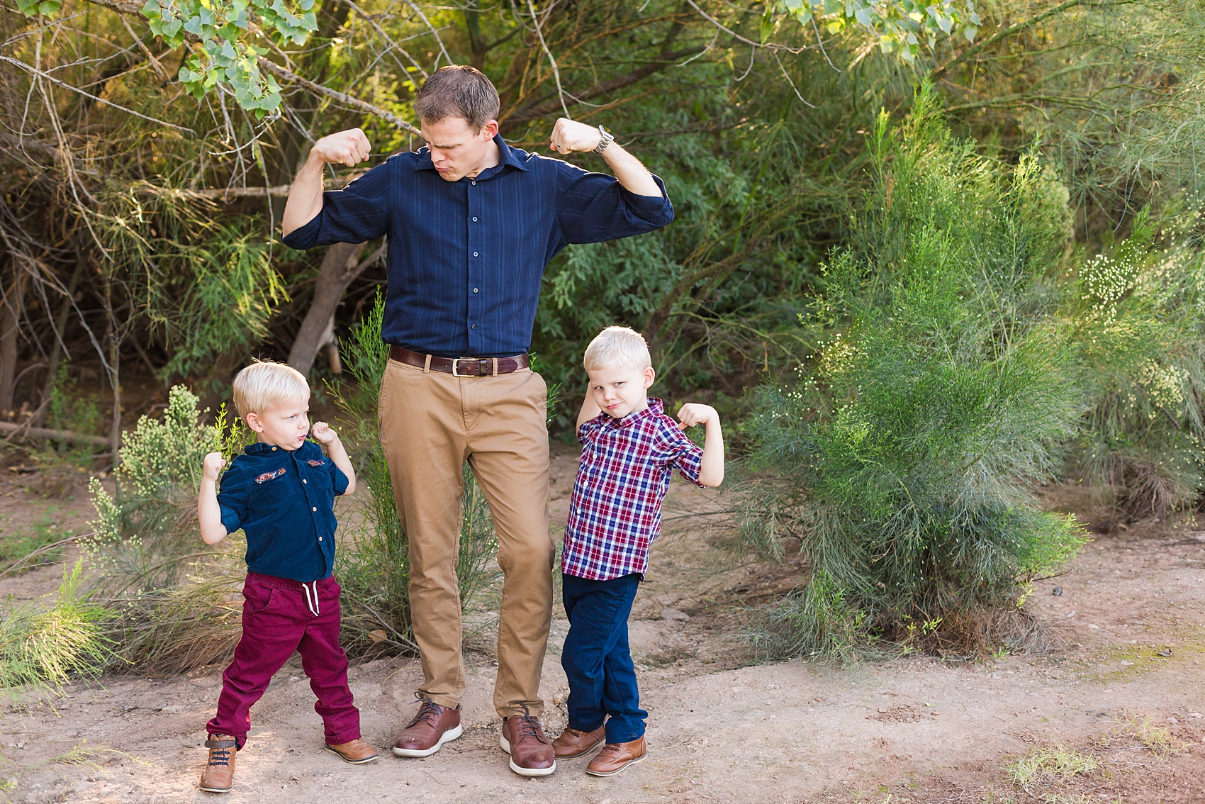 Leah Hope Photography | Scottsdale Phoenix Arizona | Nature Greenery | Family Pictures | What to Wear | Family Poses | Children | Fall