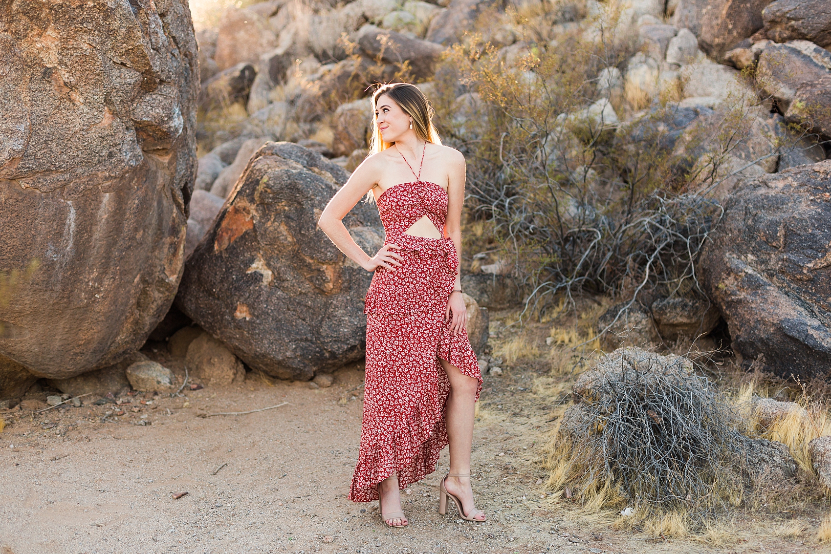 Leah Hope Photography | Scottsdale Phoenix Arizona | Desert Landscape Cactus Boulder Scenery | College Senior Pictures | RN | What to Wear | Senior Poses | Champagne | Graduation