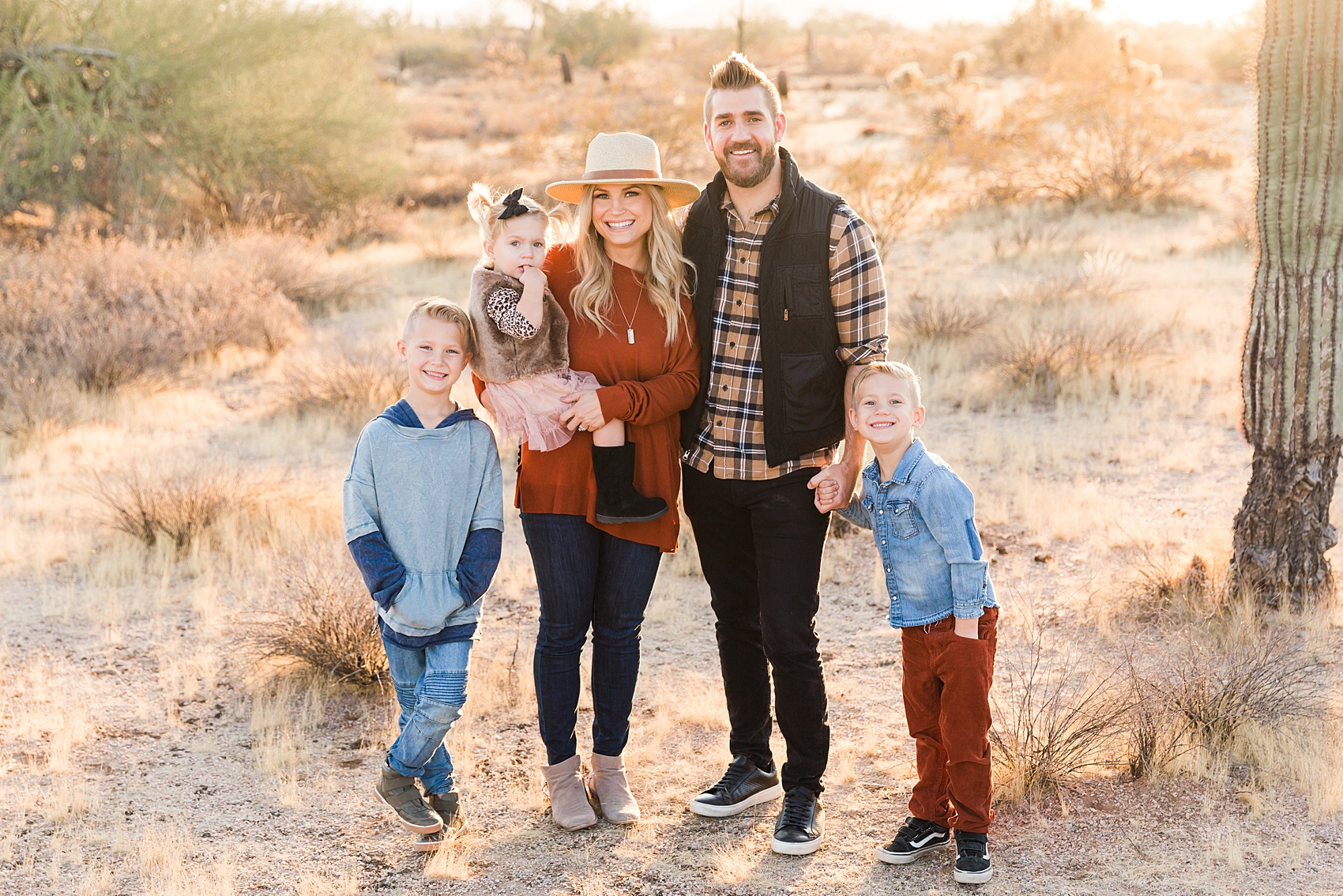 Leah Hope Photography | Scottsdale Phoenix Arizona | Desert Landscape Cactus Scenery | Sunset Golden Hour Family Photos | Family Pictures | What to Wear | Family Poses | Coordinating Outfits