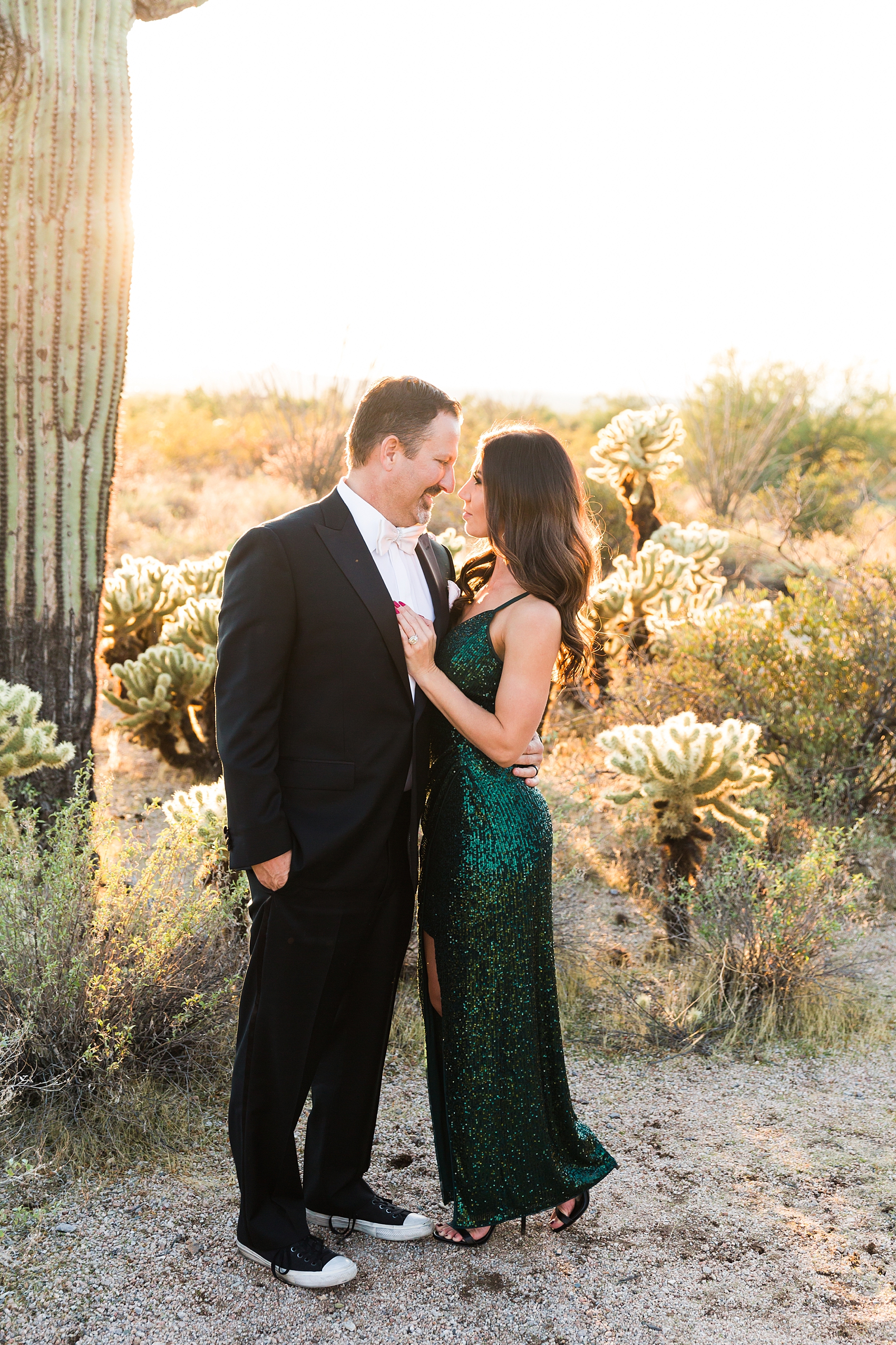 Leah Hope Photography | Scottsdale Phoenix Arizona | Desert Landscape Cactus Saguaro Scenery | Family Pictures | Elegant Glam Upscale Classy Family Photos | What to Wear | Family Poses