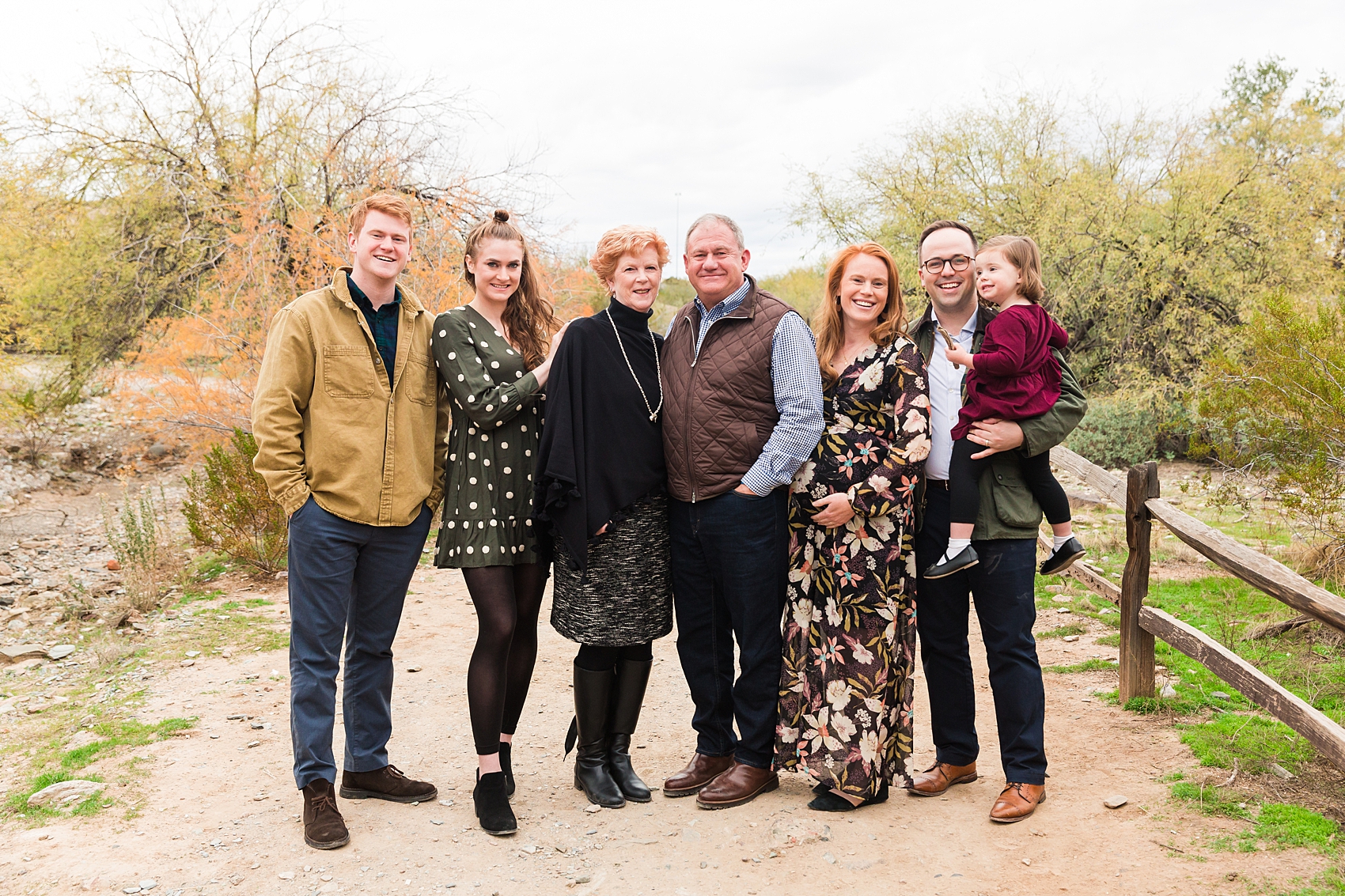 Leah Hope Photography | Scottsdale Phoenix Arizona | Desert Landscape Scenery | Dreamy Draw Recreation Park | Extended Family Photos | Family Pictures | What to Wear | Family Poses