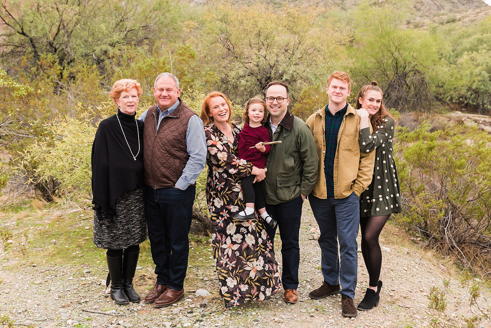 Leah Hope Photography | Scottsdale Phoenix Arizona | Desert Landscape Scenery | Dreamy Draw Recreation Park | Extended Family Photos | Family Pictures | What to Wear | Family Poses