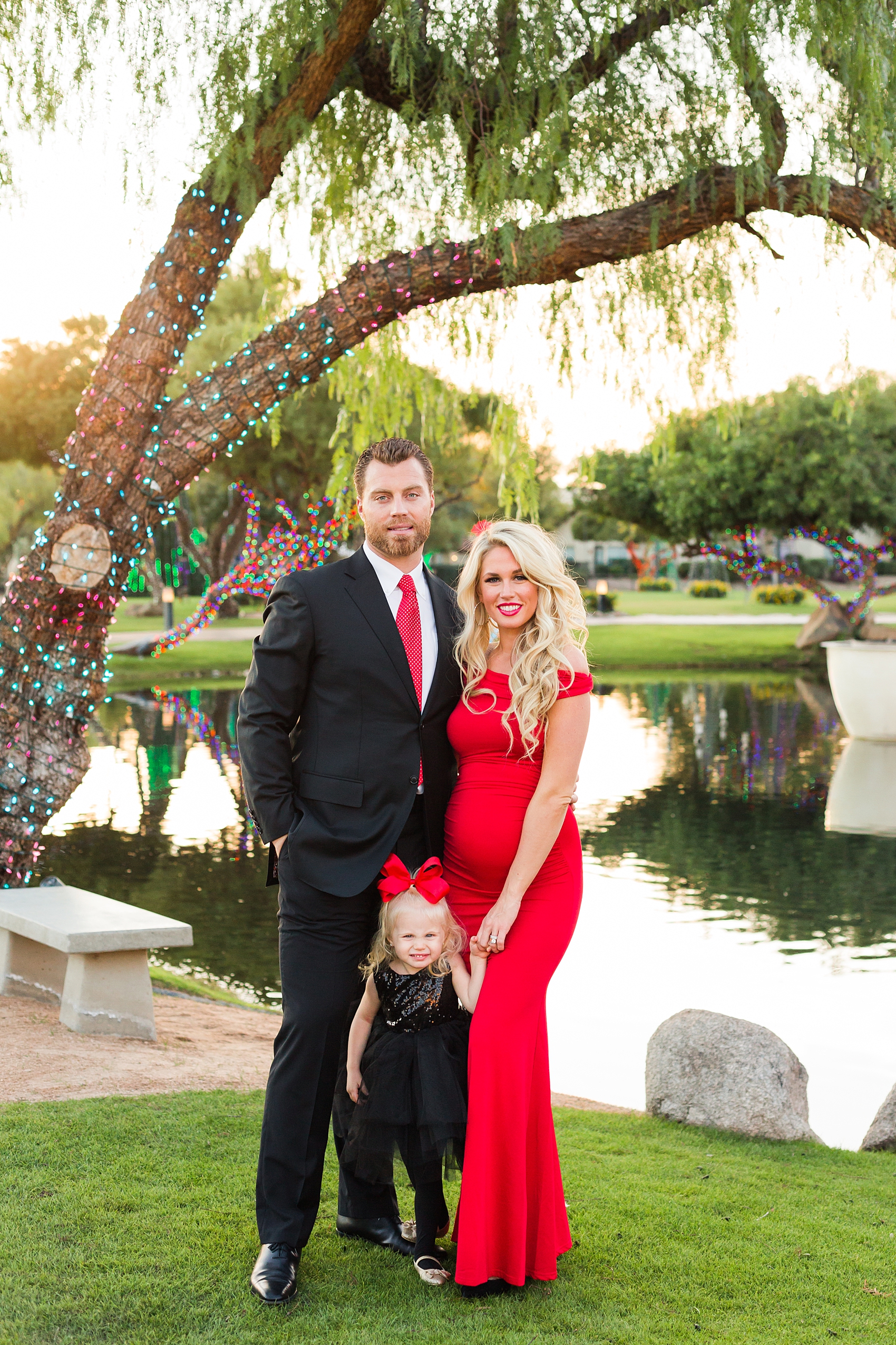 Leah Hope Photography | Scottsdale Phoenix Arizona | Fairmont Princess Resort | Family Pictures | Maternity Photos | Baby Announcement | Elegant Classy Upscale Style | What to Wear | Family Pregnancy Poses