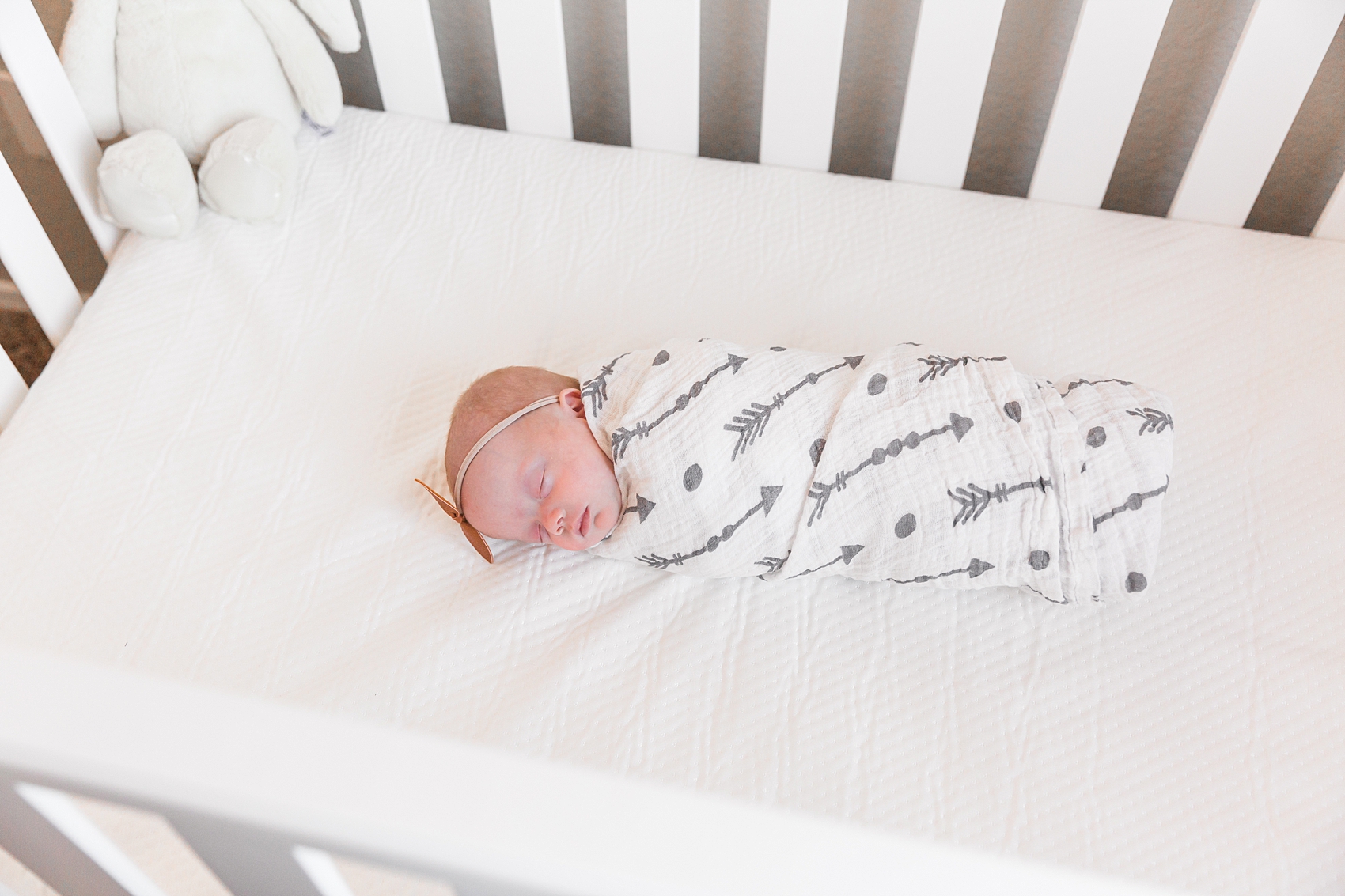 Leah Hope Photography | Scottsdale Phoenix Arizona | Newborn Pictures | Baby Nursery Photos | Lifestyle Indoor Home Newborn Session