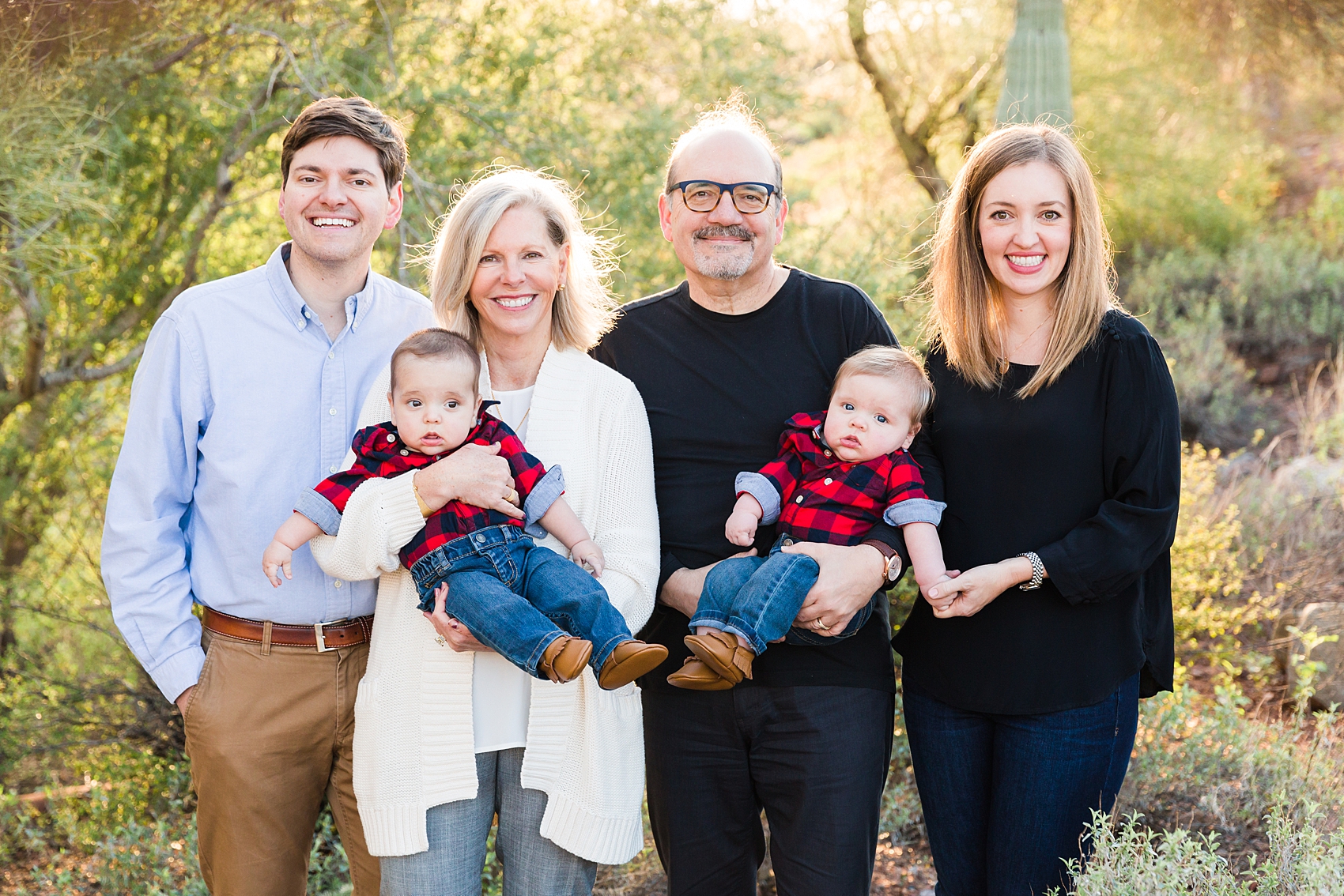 Leah Hope Photography | Scottsdale Phoenix Arizona | Fountain Hills Home Backyard Session | Extended Family Pictures