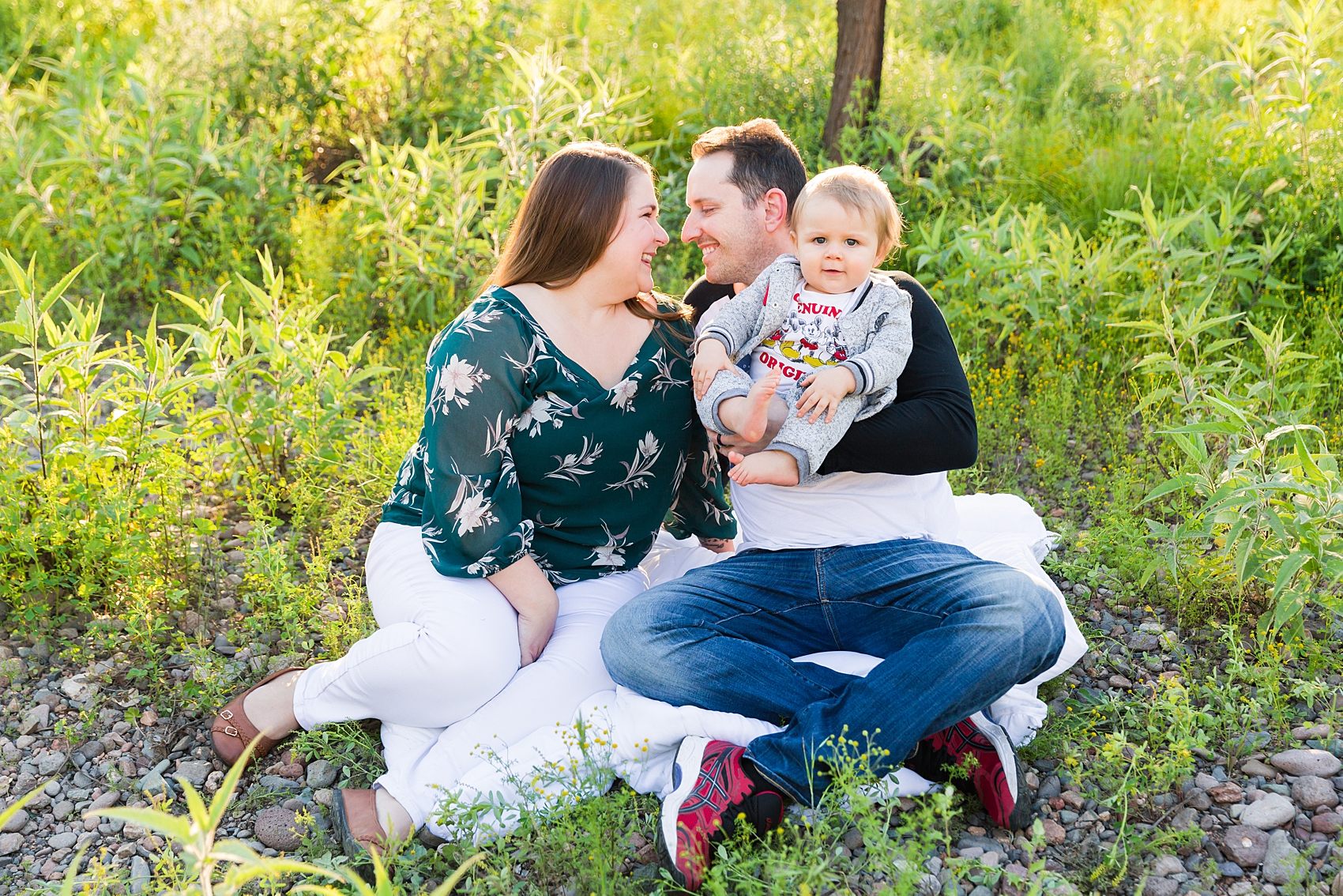 Leah Hope Photography | Scottsdale Phoenix Arizona Photographer | Downtown Phoenix | Family Photographer Family Photos | Green Nature Wash Location | Spring Pictures