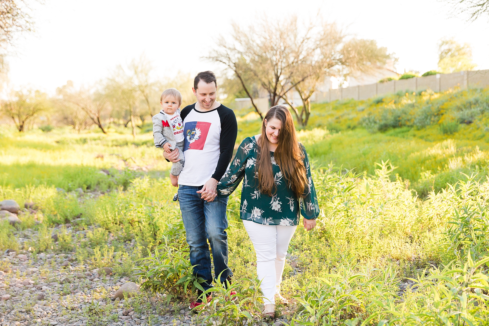 Leah Hope Photography | Scottsdale Phoenix Arizona Photographer | Downtown Phoenix | Family Photographer Family Photos | Green Nature Wash Location | Spring Pictures