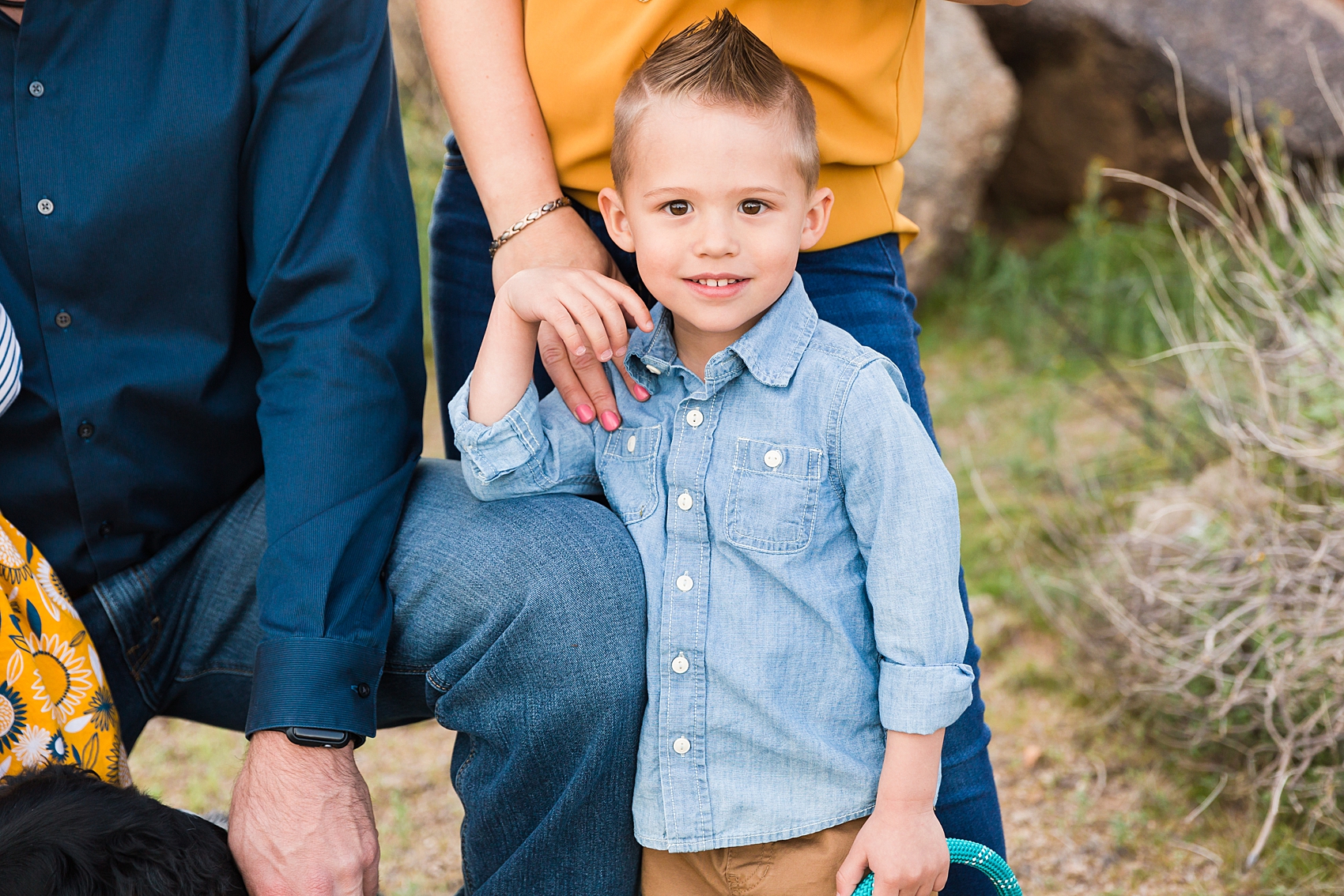Leah Hope Photography | Scottsdale Phoenix Arizona Photographer | Desert Landscape Boulders | Family Pictures | Family Lifestyle Dog Photos | What to Wear | Family Poses