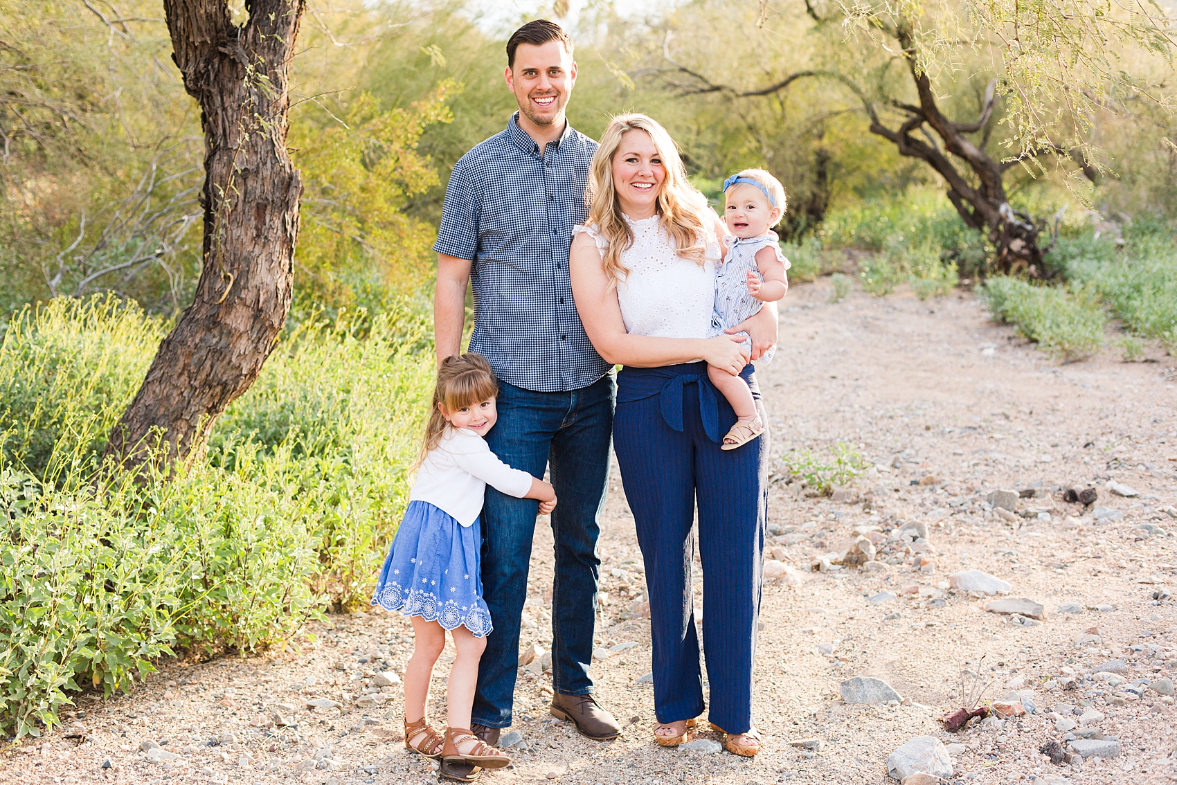 Leah Hope Photography | Scottsdale Phoenix Arizona Photographer | Paradise Valley Home | Family Pictures | Child Family Photos | What to Wear | Family Poses