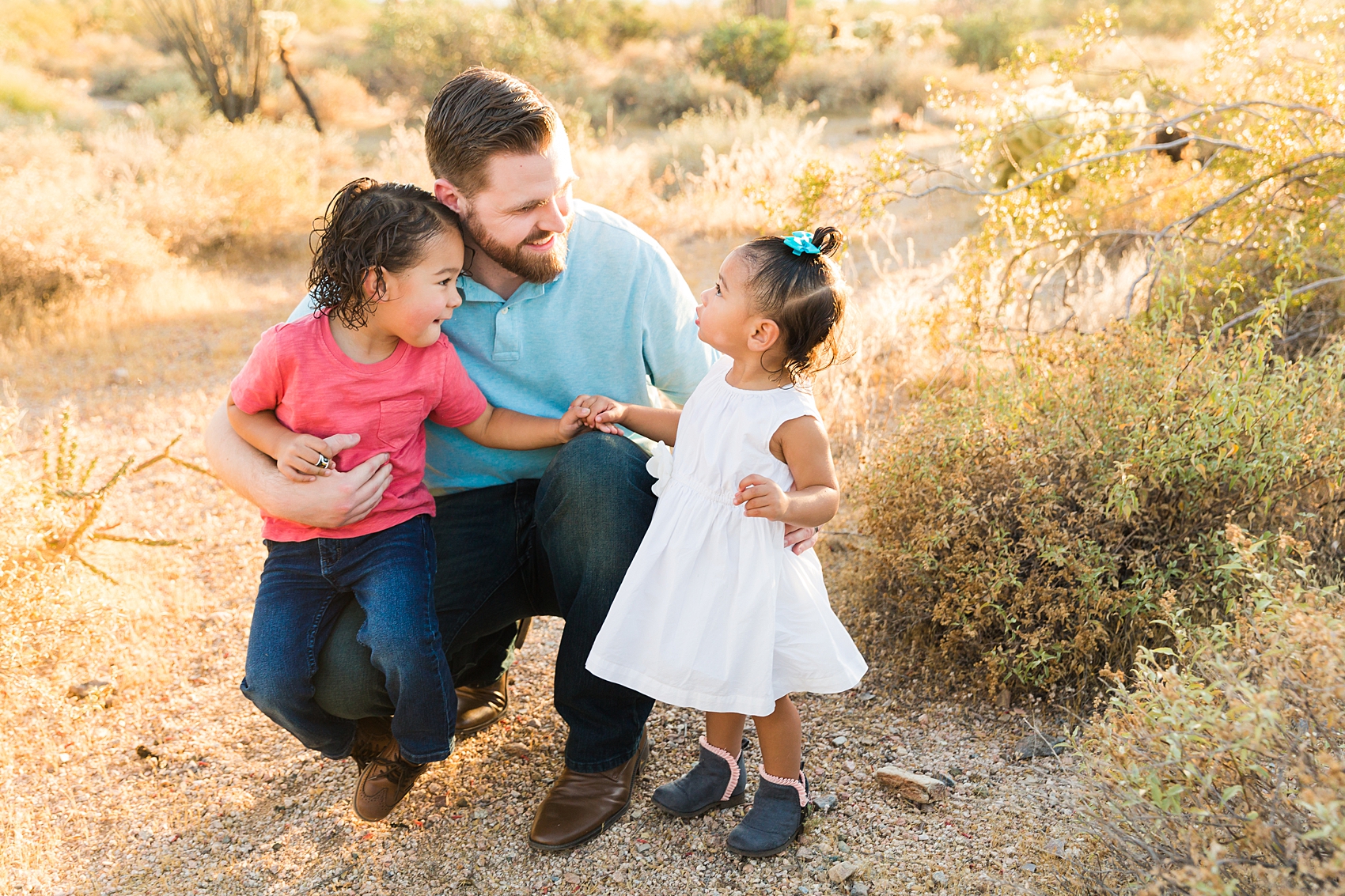 Leah Hope Photography | Scottsdale Phoenix Arizona | Desert Landscape Cactus Scenery Sunset Pictures | Family Photos | What to Wear | How to Pose | Family Posing | Maternity Pictures | Pregnancy Photos | Bump Photos | Styling