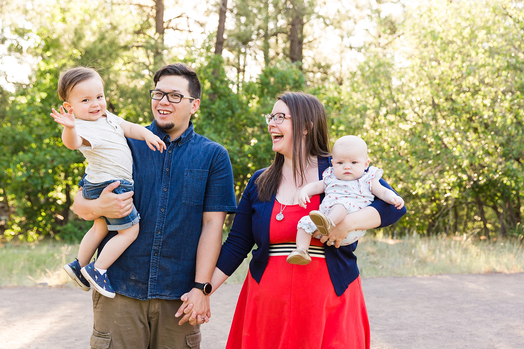 Leah Hope Photography | Flagstaff Phoenix Arizona | Pine Trees Woodsy Forest | Sunset Natural Light | What to Wear | How to Pose | Family Poses | Family Photos