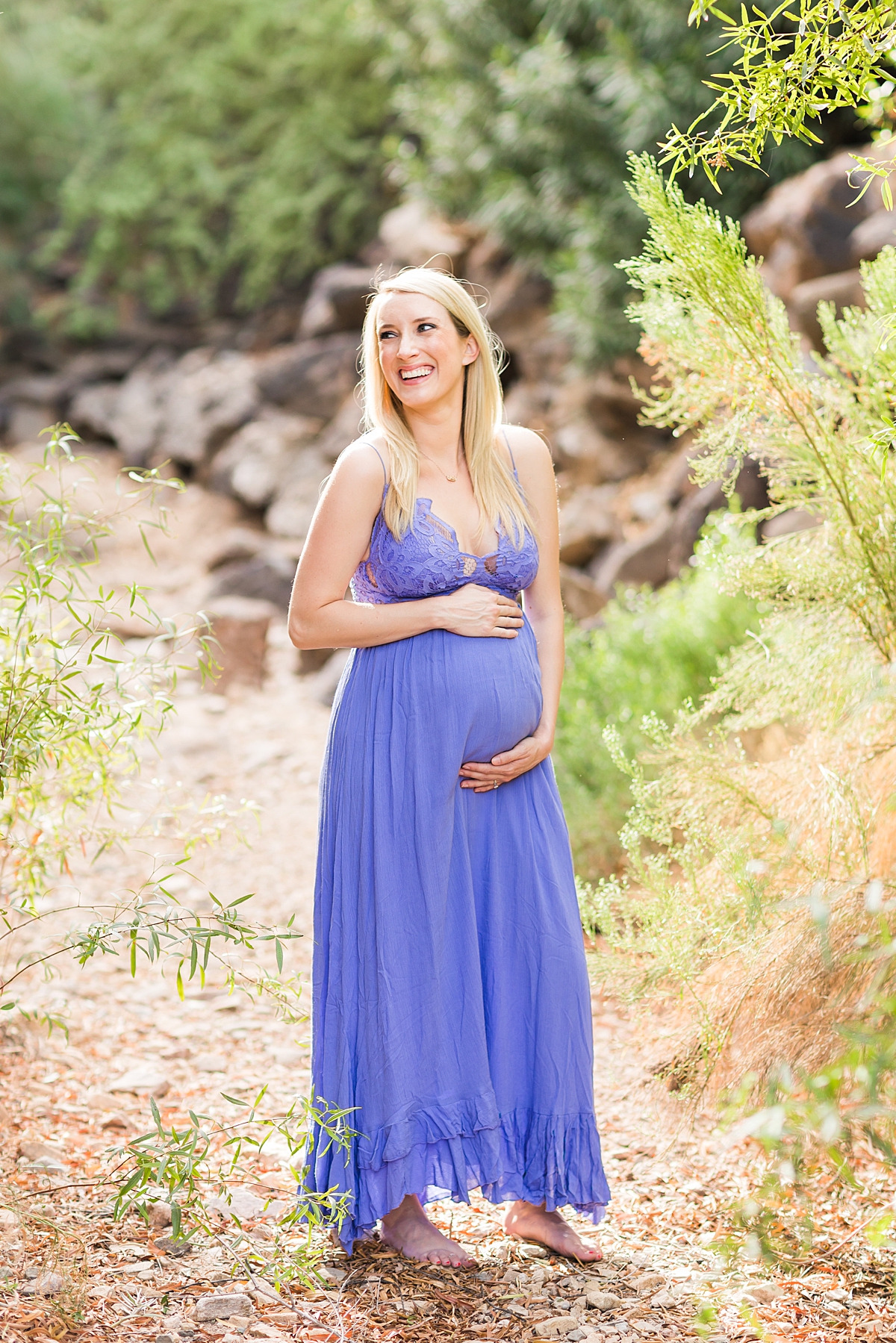 Leah Hope Photography | Scottsdale Arizona Maternity Photographer | Phoenix Arizona Pregnancy Pictures | Natural Light Photography | What to Wear | How to Pose | Maternity Poses | Styling Fashion for Pictures | Maternity Photos | Maternity Posing Ideas | Pregnancy Photo Shoot Outfit Inspiration | Outfits and Styling Ideas | Maternity Poses | Maternity Photos | Bump Pictures | Baby Bump