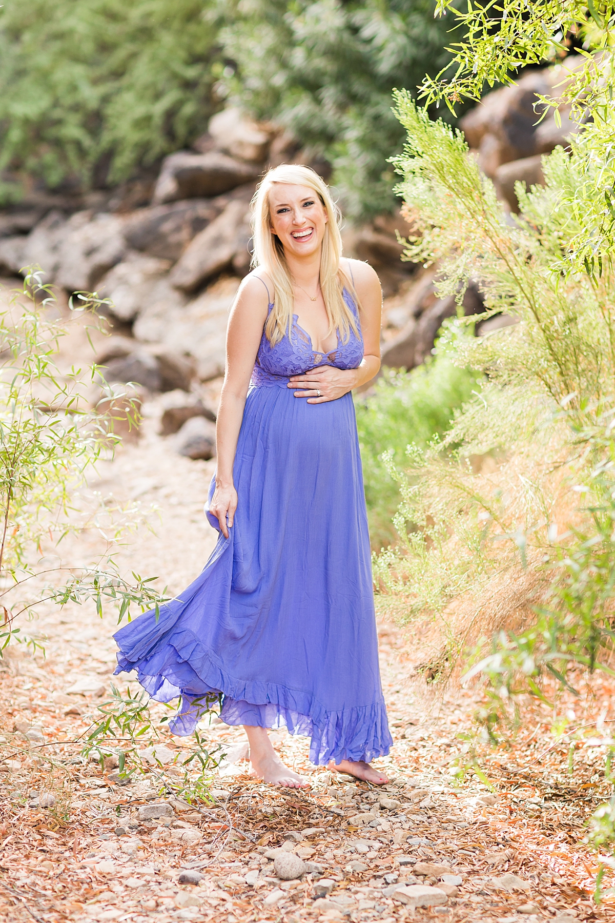 Leah Hope Photography | Scottsdale Arizona Maternity Photographer | Phoenix Arizona Pregnancy Pictures | Natural Light Photography | What to Wear | How to Pose | Maternity Poses | Styling Fashion for Pictures | Maternity Photos | Maternity Posing Ideas | Pregnancy Photo Shoot Outfit Inspiration | Outfits and Styling Ideas | Maternity Poses | Maternity Photos | Bump Pictures | Baby Bump