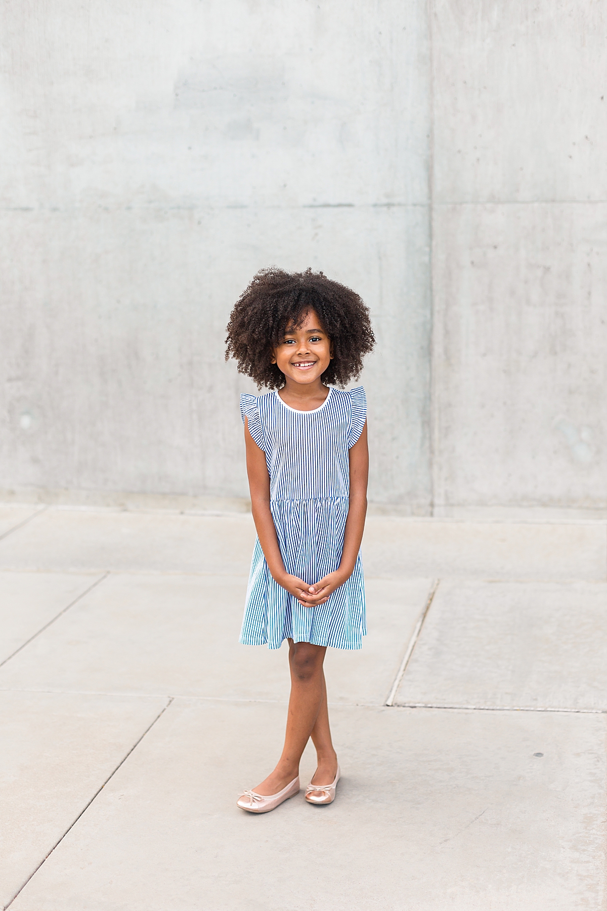 Leah Hope Photography | Downtown Phoenix Arizona Science Center | Phoenix Scottsdale Arizona Photographer | Head Shots Child Actor | Modeling Portraits | Classic Plain Background Head Shots for Children | What to Wear | Outfit and Styling Ideas
